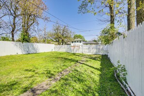 House (2 Bedrooms) | Interior - 1925 Bungalow-style Home ~ 2 Mi to Downtown Indy! (Indianapolis)