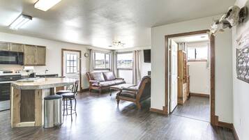 Apartment (2 Bedrooms) | Bahagian dalam