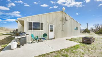 Apartment (2 Bedrooms) | Depan hartanah