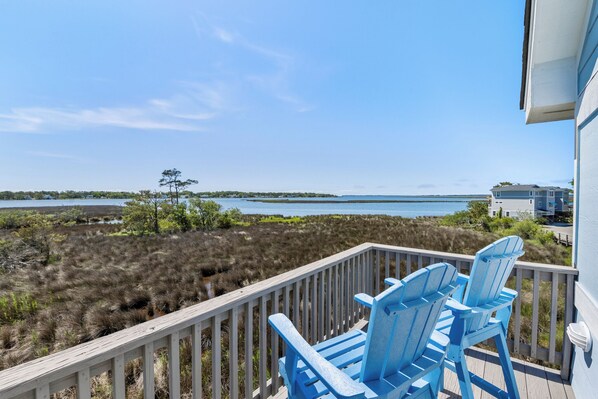 Property grounds - Bay Dream Believer: Soundfront | Shared Pool (Kill Devil Hills)