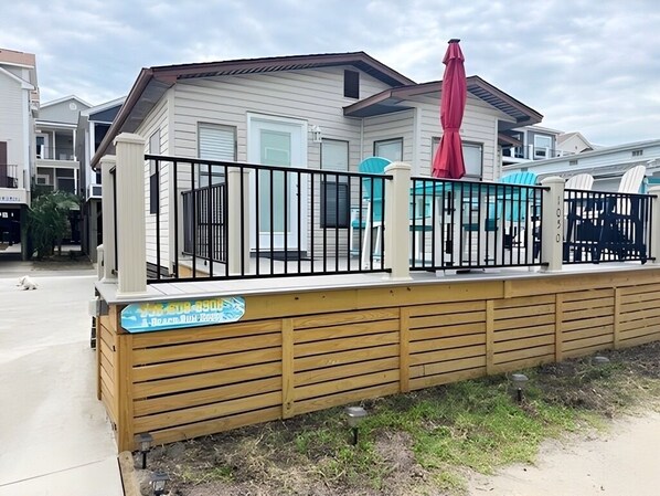 Terrace/patio - 1050 Ocean Lakes Pet Friendly Golf Cart⛱️🏝️🩱🌊👙☀️🐚 (Myrtle Beach)