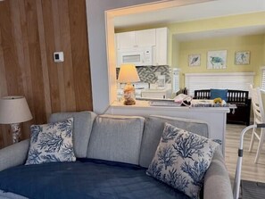 TV - 1050 Ocean Lakes Pet Friendly Golf Cart⛱️🏝️🩱🌊👙☀️🐚 (Myrtle Beach)