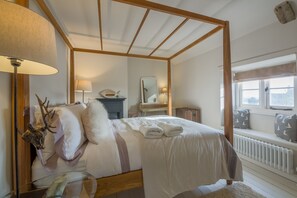 1 bedroom, iron/ironing board, Internet, bed sheets
