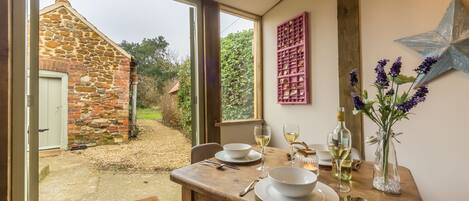 تناول الطعام