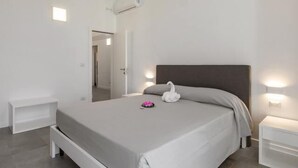 Room - Bovio Suites Apartments #2 + #3 [center Wi fi] (GALLIPOLI)