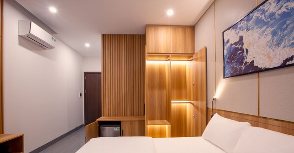 Superior Double Room, City View