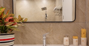 Luxury Suite, City View | Bathroom | Shower, towels - Elysees Hotel (Sam Son)