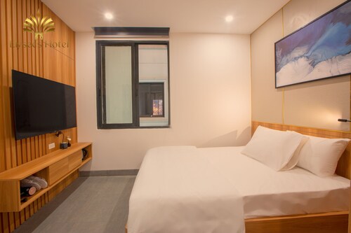 Elysees Hotel