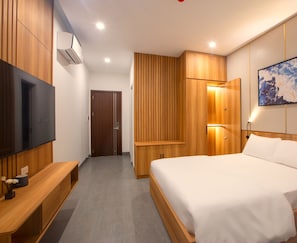 Superior Double Room, City View | Individually decorated, individually furnished, desk, free WiFi - Elysees Hotel (Sam Son)