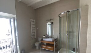 Hair dryer, bidet, towels - Casa Traditional Portuguesa de 4 Quartos com Piscina Privada ´old Manor´ (São Brás de Alportel)
