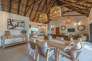 Luxury Villa, 3 Bedrooms | Dining room