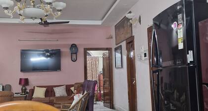 Cosy, Comfortable, safe stay at an affordable rate in Kolkata #2