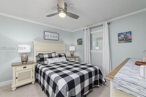 2 bedrooms, desk, iron/ironing board, free WiFi