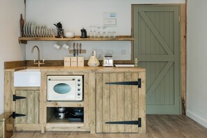 Interior - 2 Henham Barns, Henham Park nr Southwold, Suffolk, NR34 8AQ, Perfectly formed getaway in the Suffolk (Beccles)