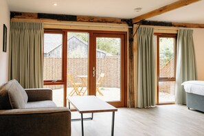 Living area - 2 Henham Barns, Henham Park nr Southwold, Suffolk, NR34 8AQ, Perfectly formed getaway in the Suffolk (Beccles)