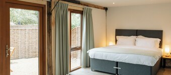 2 Henham Barns, Henham Park nr Southwold, Suffolk, NR34 8AQ, Perfectly formed getaway in the Suffolk...