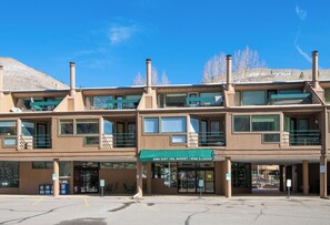 Exterior - East Vail Remodeled 1 Bedroom Long Term Rental by Gorecreek Rentals (Vail)