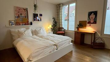 1 Schlafzimmer, Schreibtisch, Reisekinderbett, kostenloses WLAN