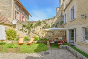 Outdoor dining - Villa Chausey - Proche de la plage (Bernières-sur-Mer)
