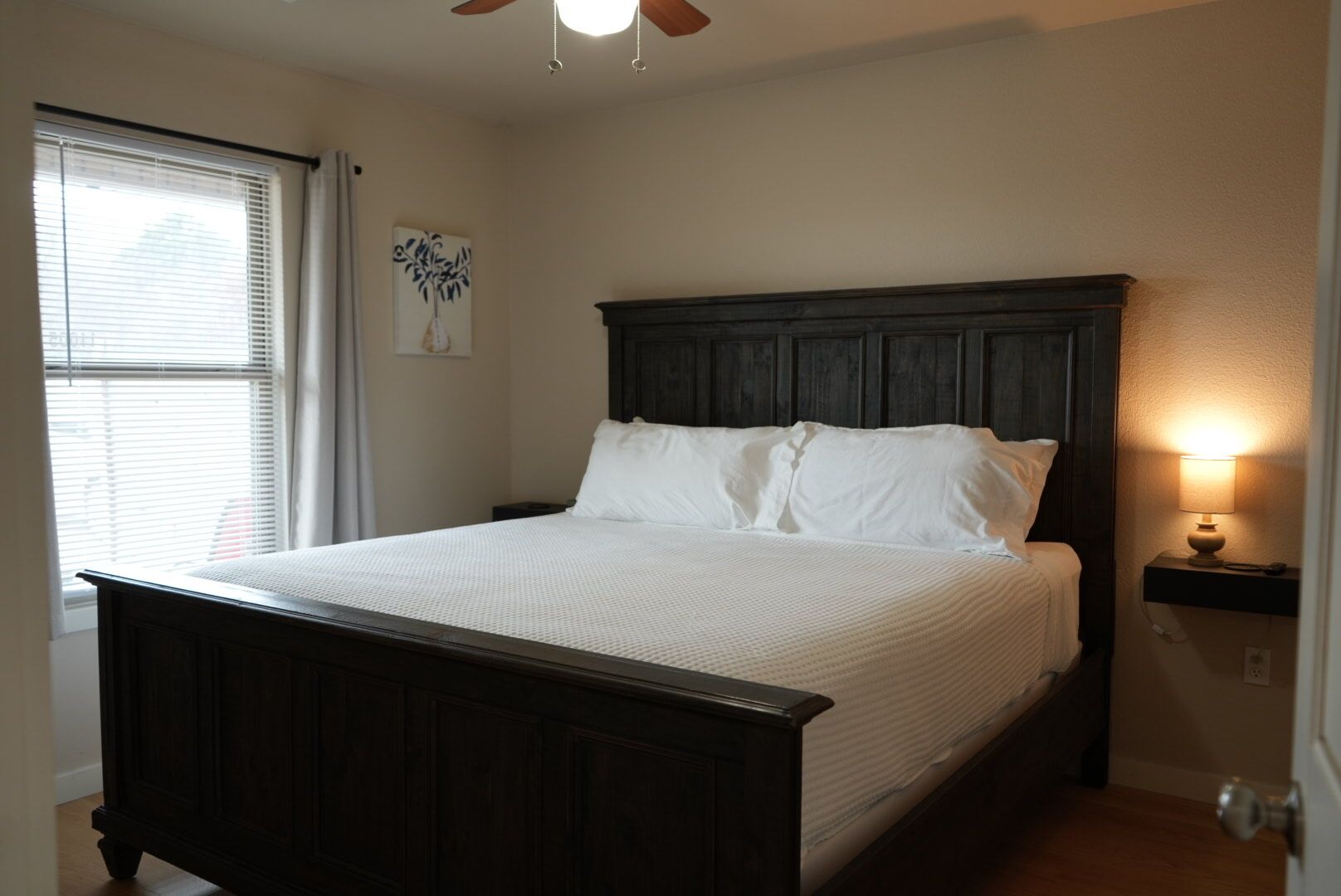 2 habitaciones, tabla de planchar con plancha y wifi gratis 