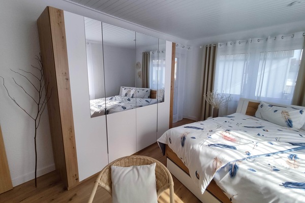 2 bedrooms, desk, iron/ironing board, travel crib