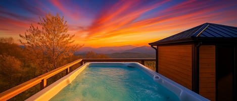 Outdoor spa tub