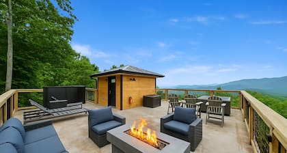 Skyscraper Chalet | Rooftop Pool | Ober Mountain Views