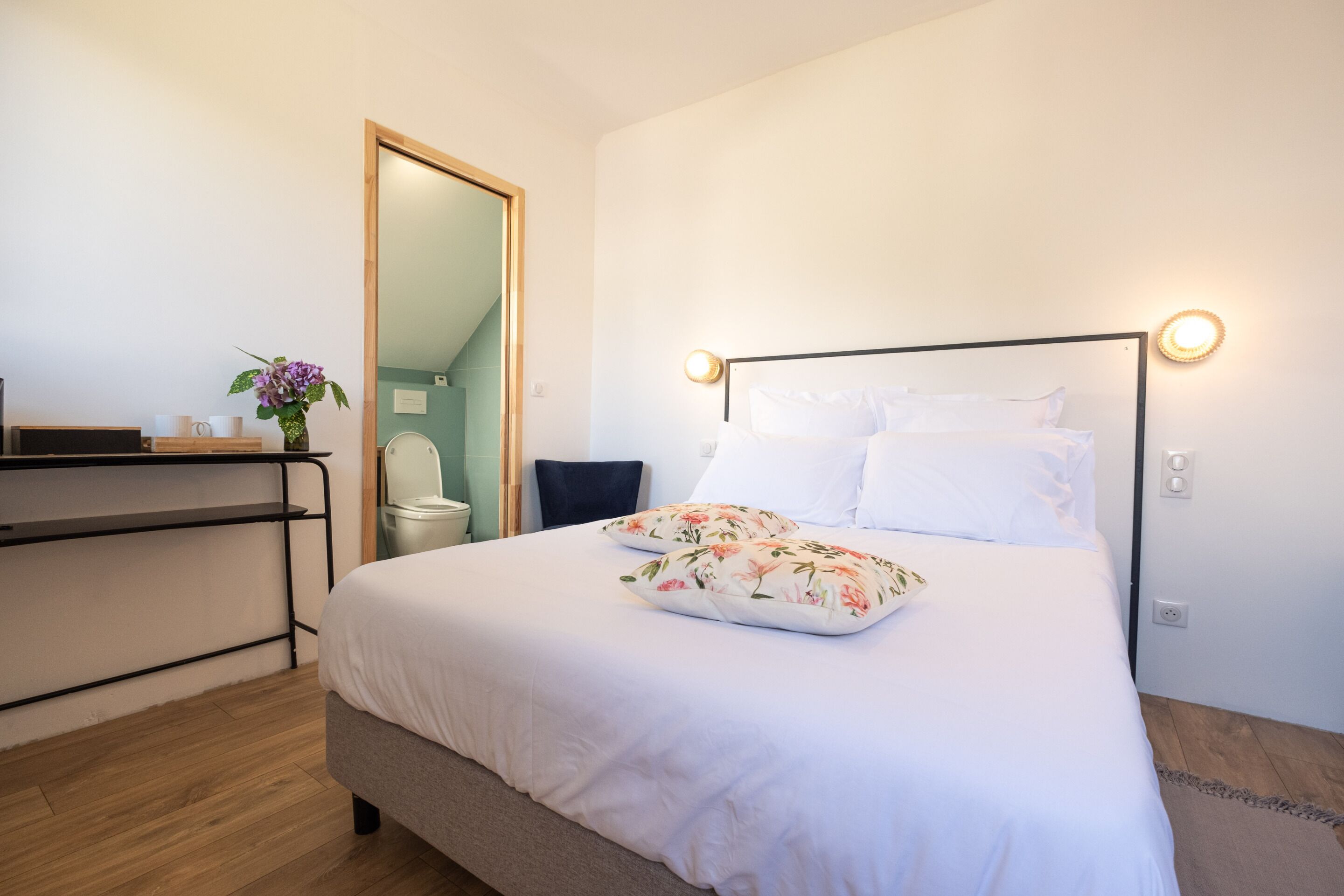 Comfort-enkeltværelse - eget badeværelse (Pointière) | Premium-sengetøj, individuel indretning