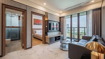 Presidential Suite, 2 Bedrooms, Club Lounge Access, City View | 2 bedrooms, Egyptian cotton sheets, premium bedding, down comforters