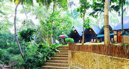 Atha Safari Resort & Riverside Camping