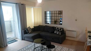 Apartment | Living area - Charming 1-bed Apartment in Barking (Barking)