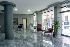 Lobby sitting area - Corum Umay Otel (Corum)