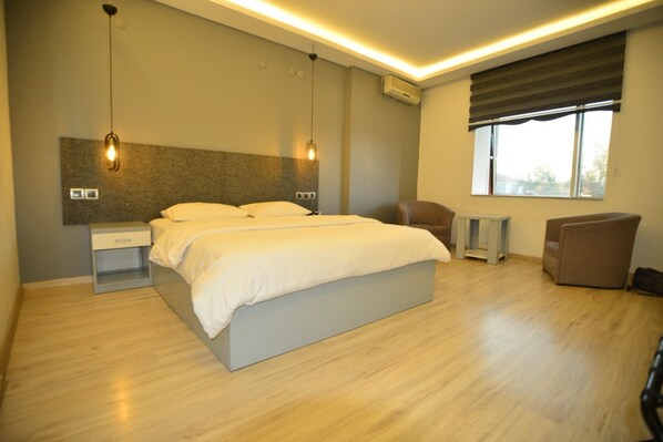 Business Double Room Single Use | Minibar, laptop workspace, iron/ironing board, free WiFi - Corum Umay Otel (Corum)