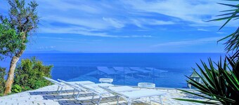 Perfect destination for families and friends, nestled between seas and mountains