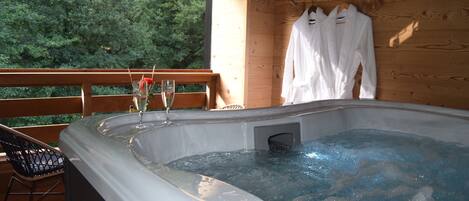 Bain à remous extérieur