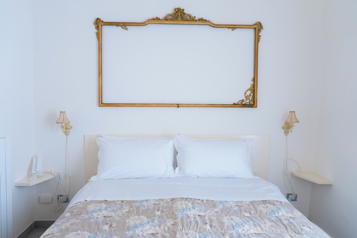 Eenvoudige kamer, 1 twee- of 2 eenpersoonsbedden, uitzicht op stad | Lakens van Egyptisch katoen, luxe beddengoed, pillowtop-bedden