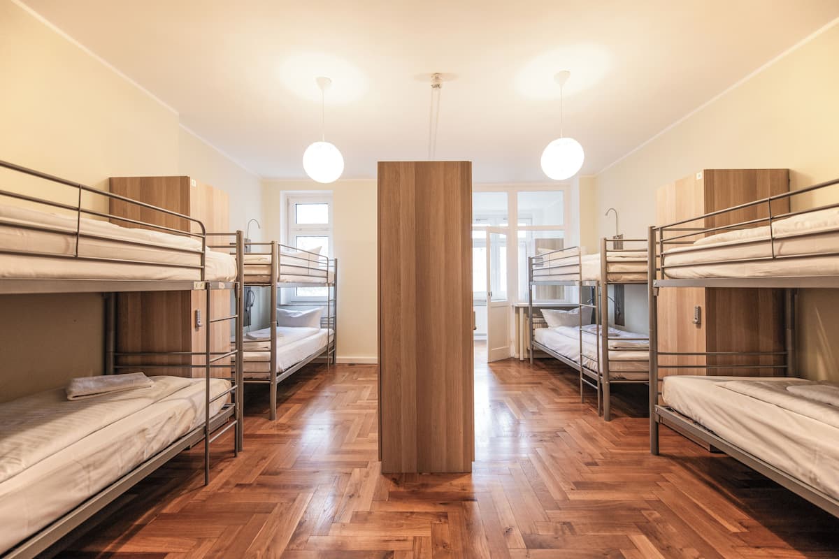 Shared Dormitory | In-room safe, laptop workspace, WiFi (free), bed sheets