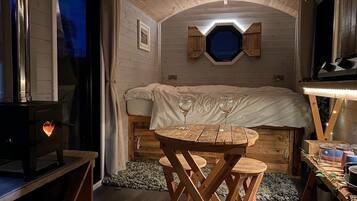 Cabin | 1 bedroom, bed sheets