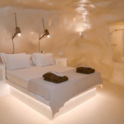 Dream on Adamas Milos