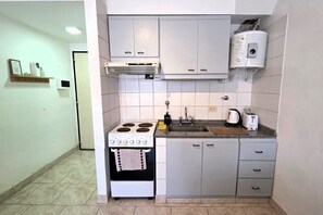 Fridge, microwave, oven, coffee/tea maker