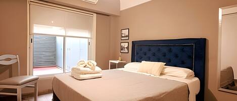 2 bedrooms, iron/ironing board, bed sheets