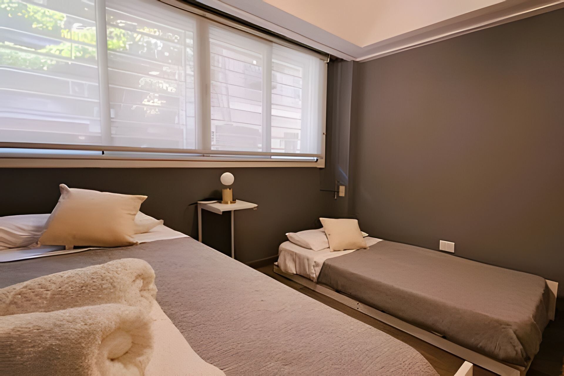 2 bedrooms, iron/ironing board, bed sheets