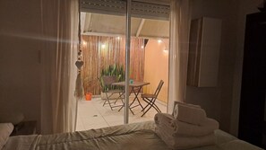 1 habitación, tabla de planchar con plancha, internet y ropa de cama 