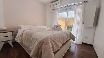 1 habitación, tabla de planchar con plancha y acceso a internet