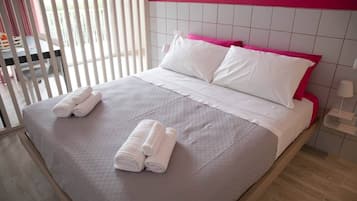 1 bedroom, iron/ironing board, WiFi