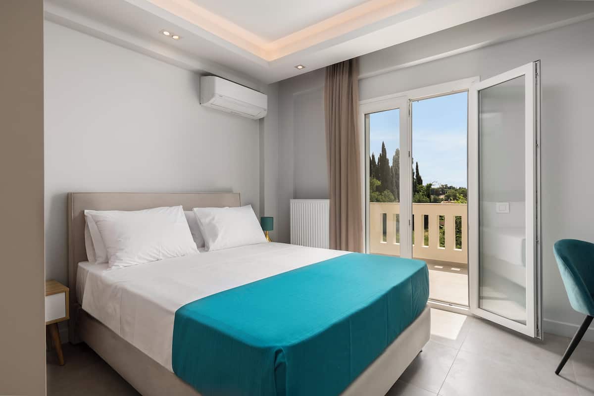 Soundproofing, iron/ironing board (on request), WiFi (free)