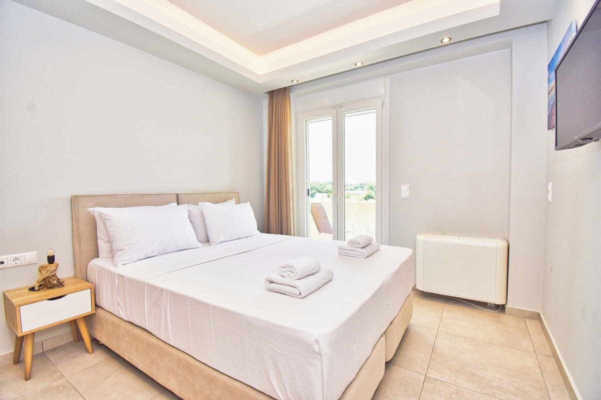 K14 - Palaiokastritsa | Soundproofing, iron/ironing board (on request), WiFi (free)