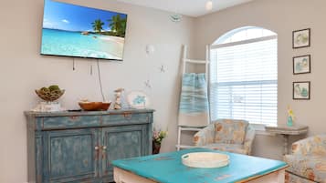 Townhome, Multiple Beds (The Palms 2B) | Living area