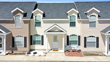 Townhome, Multiple Beds (The Palms 2B) | Exterior