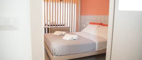 2 bedrooms, in-room safe, iron/ironing board, WiFi